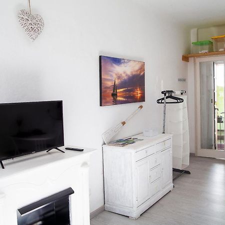 Lago Maggiore Lesa Elena Home Kültér fotó