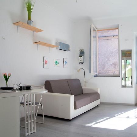 Lago Maggiore Lesa Elena Home Kültér fotó