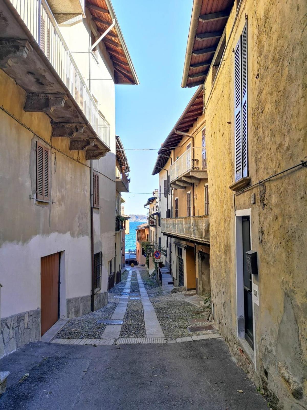 Lago Maggiore Lesa Elena Home Kültér fotó